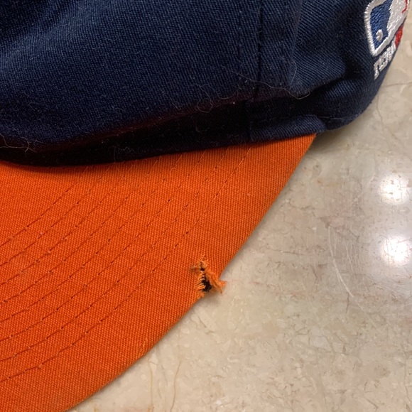 Houston Astros baseball cap adjustable Velcro closure. - Picture 4 of 4